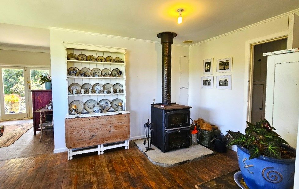 Price Refresh: Large Rural Homestead with old shearing shed