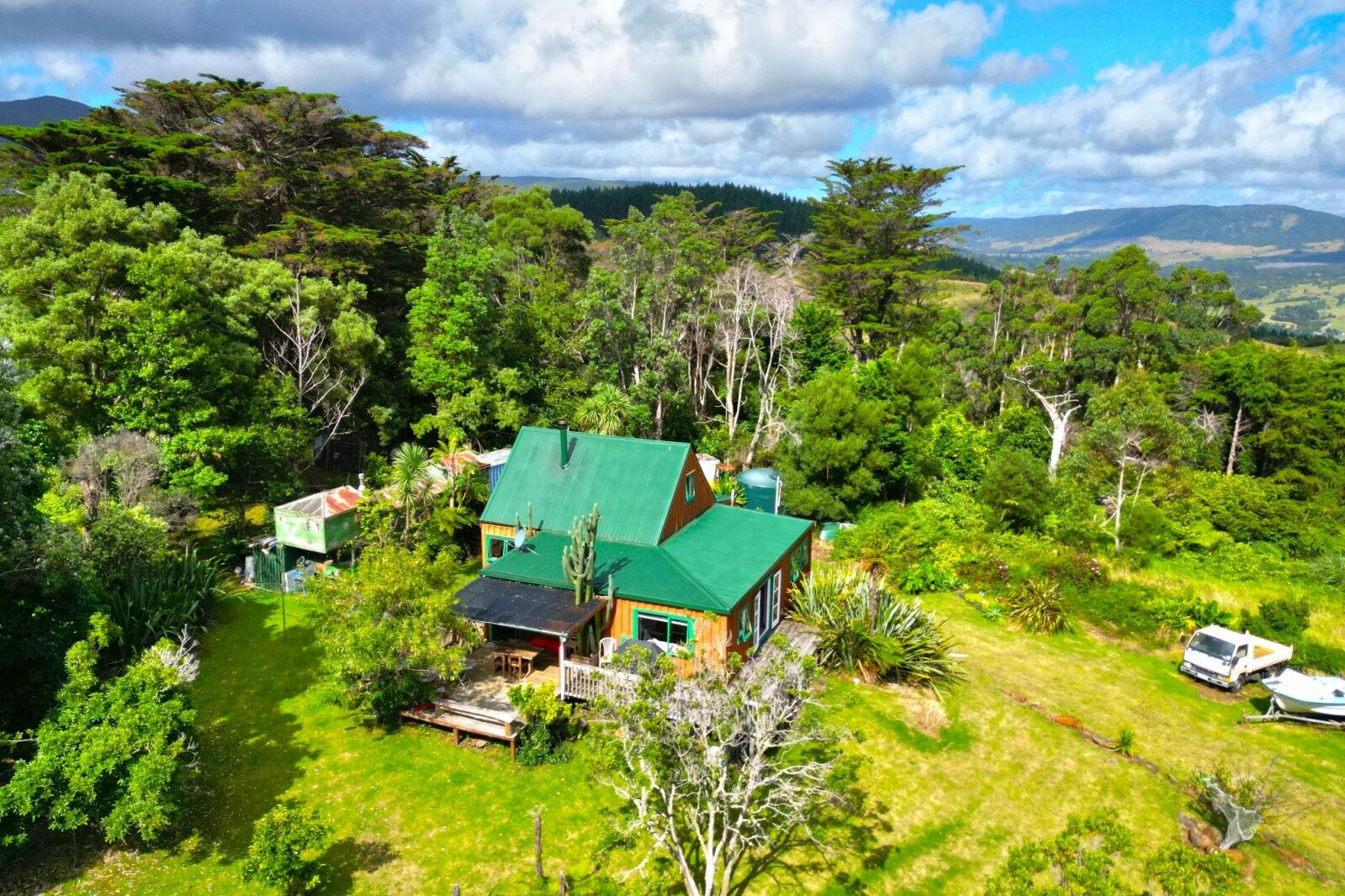 Rural Lifestyle With West Coast Ocean Views