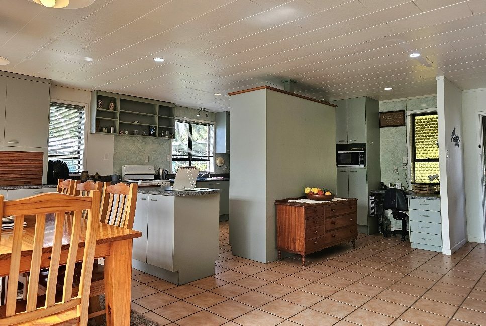 Lifestyle Oasis With Income Potential!