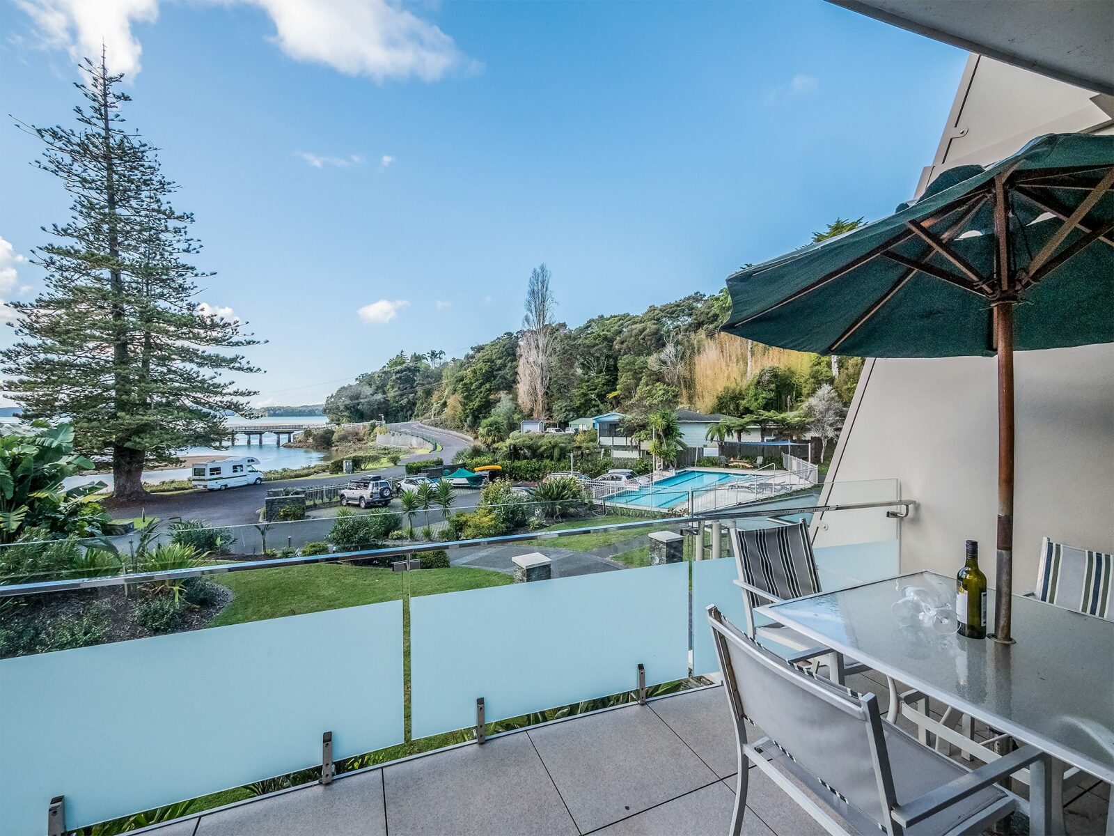 Stylish, Waterfront Living