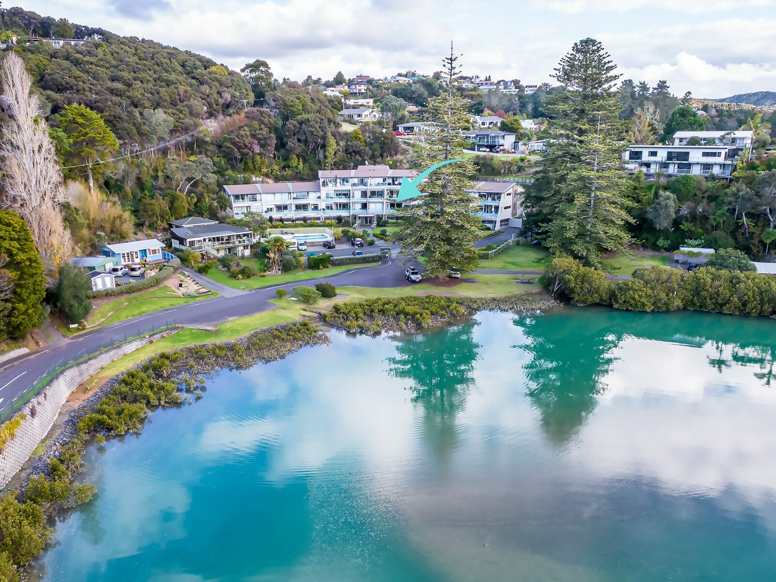 Stylish, Waterfront Living