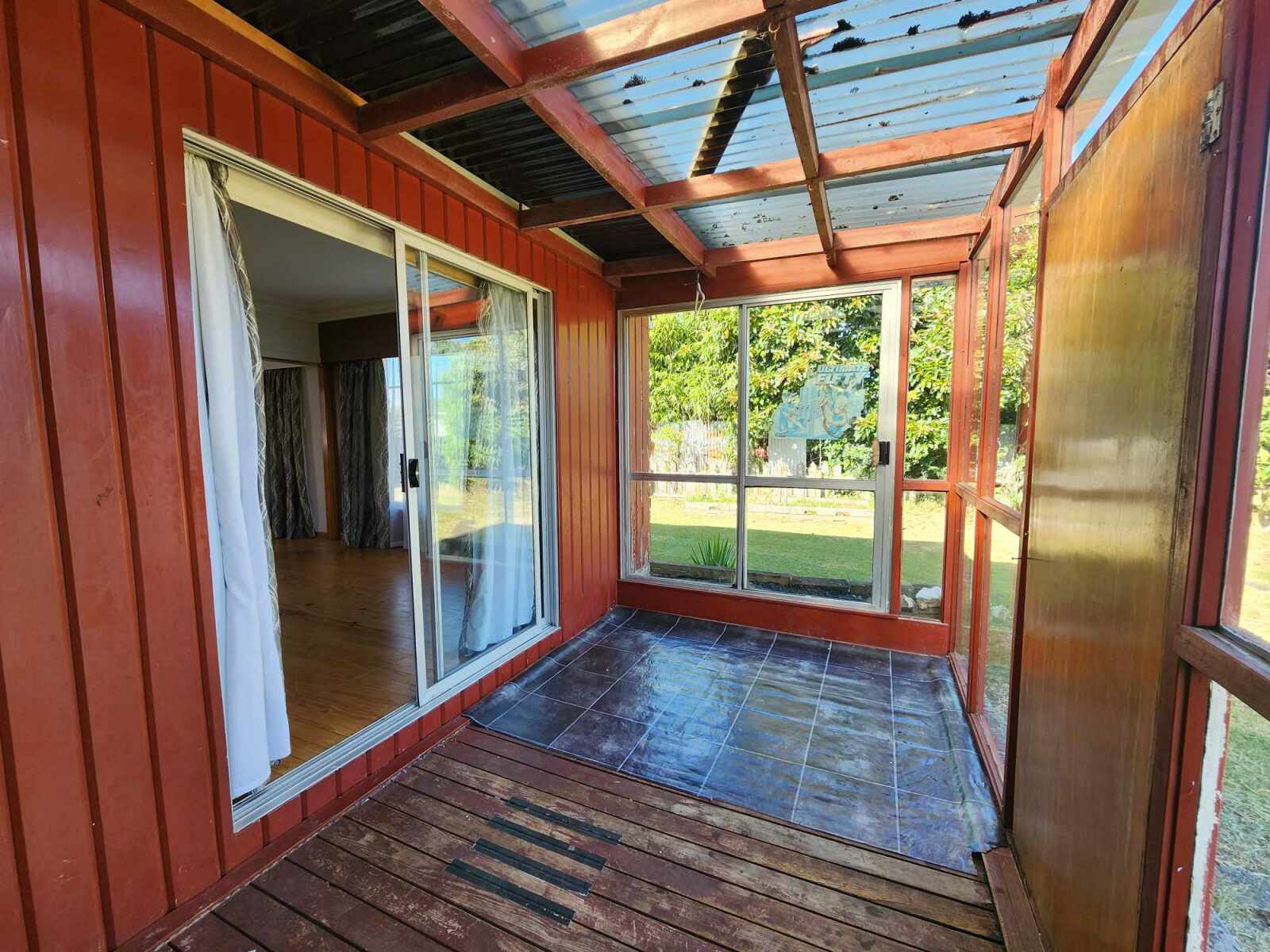 Rental Goldmine, Large Section, Prime Location!