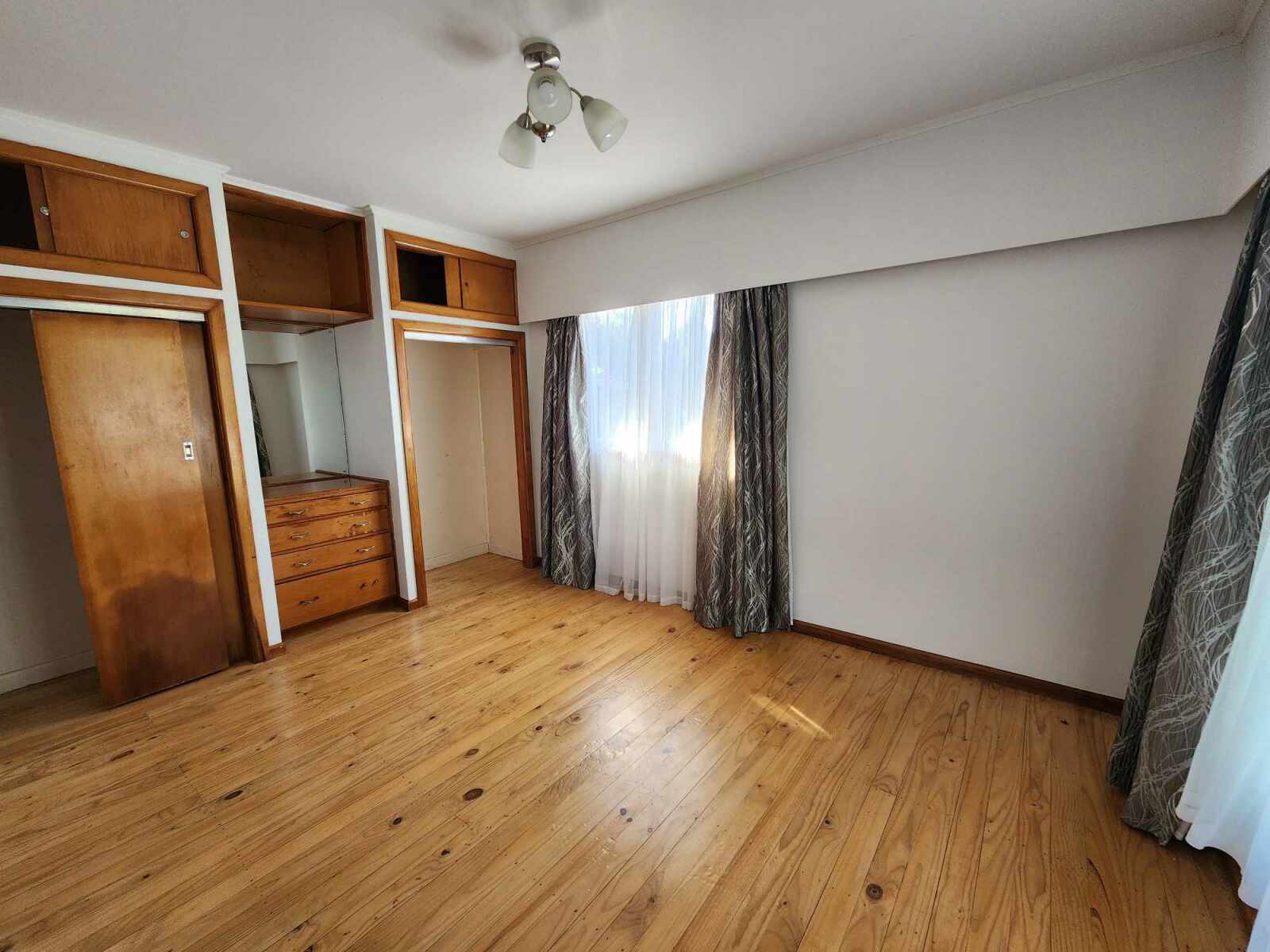 Rental Goldmine, Large Section, Prime Location!