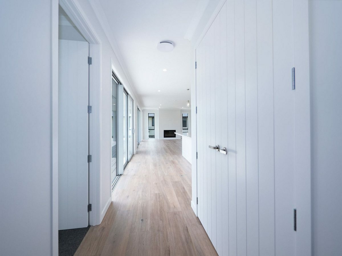 Stylish and Luxurious New Family Retreat Awaits!