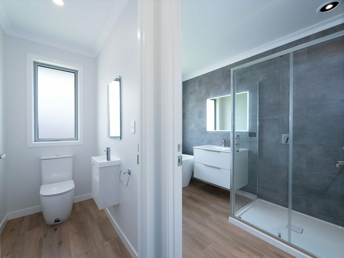 Stylish and Luxurious New Family Retreat Awaits!