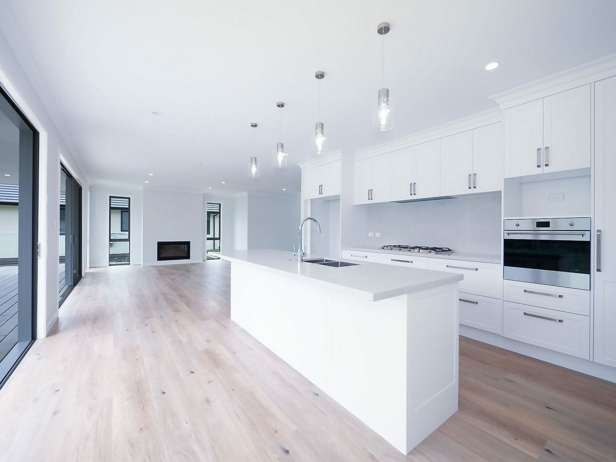 Stylish and Luxurious New Family Retreat Awaits!