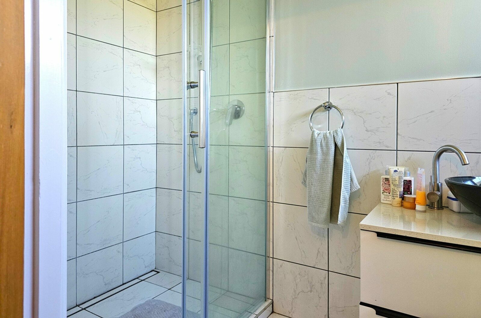 Refurbished 1930s Villa in Central Rawene