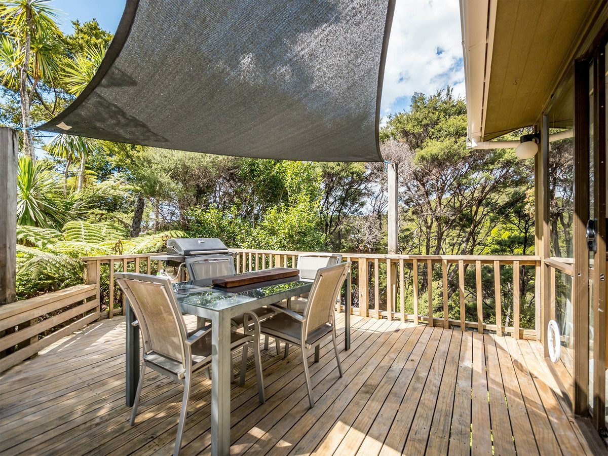 Tranquil Retreat Surrounded by Nature