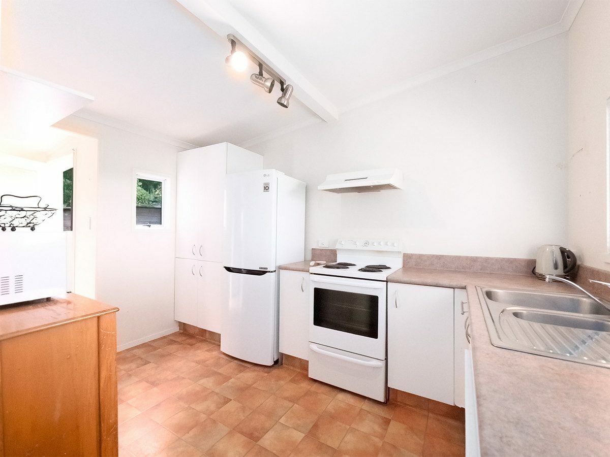 Location, Water views and All-Day Sun!
