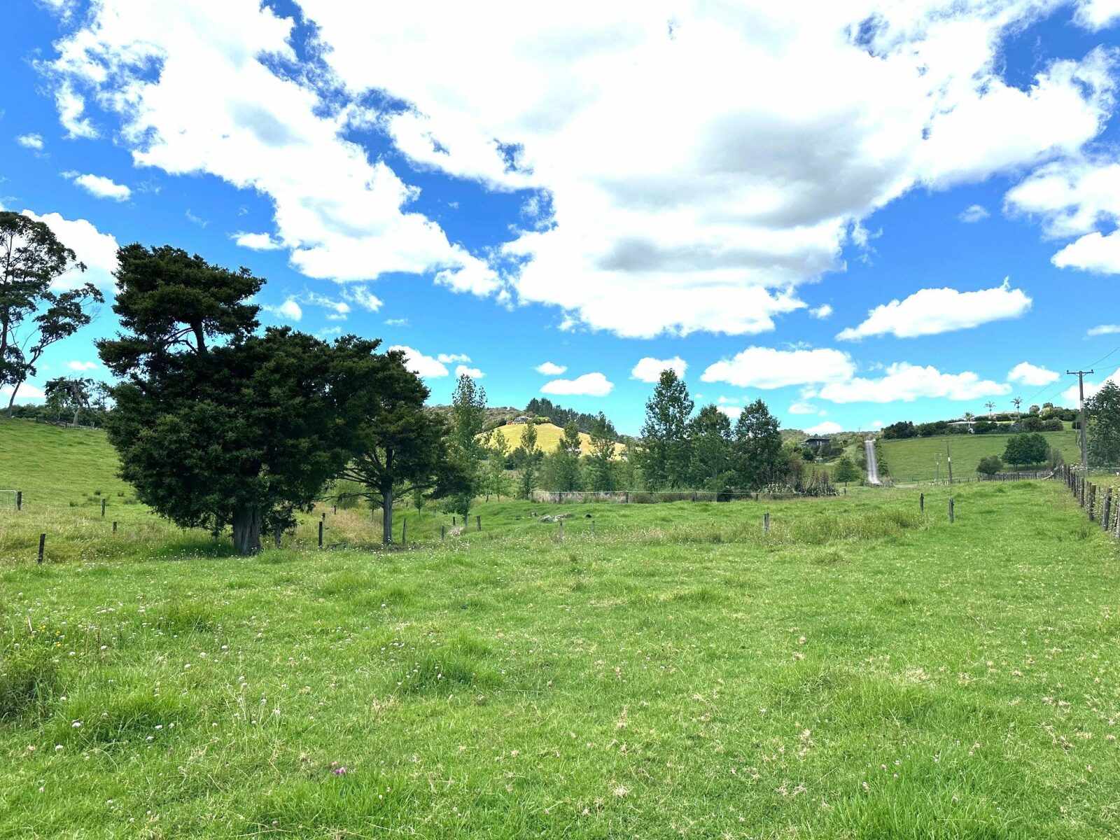 A Charming, Character filled 3.9 ha - (9.8 acres)