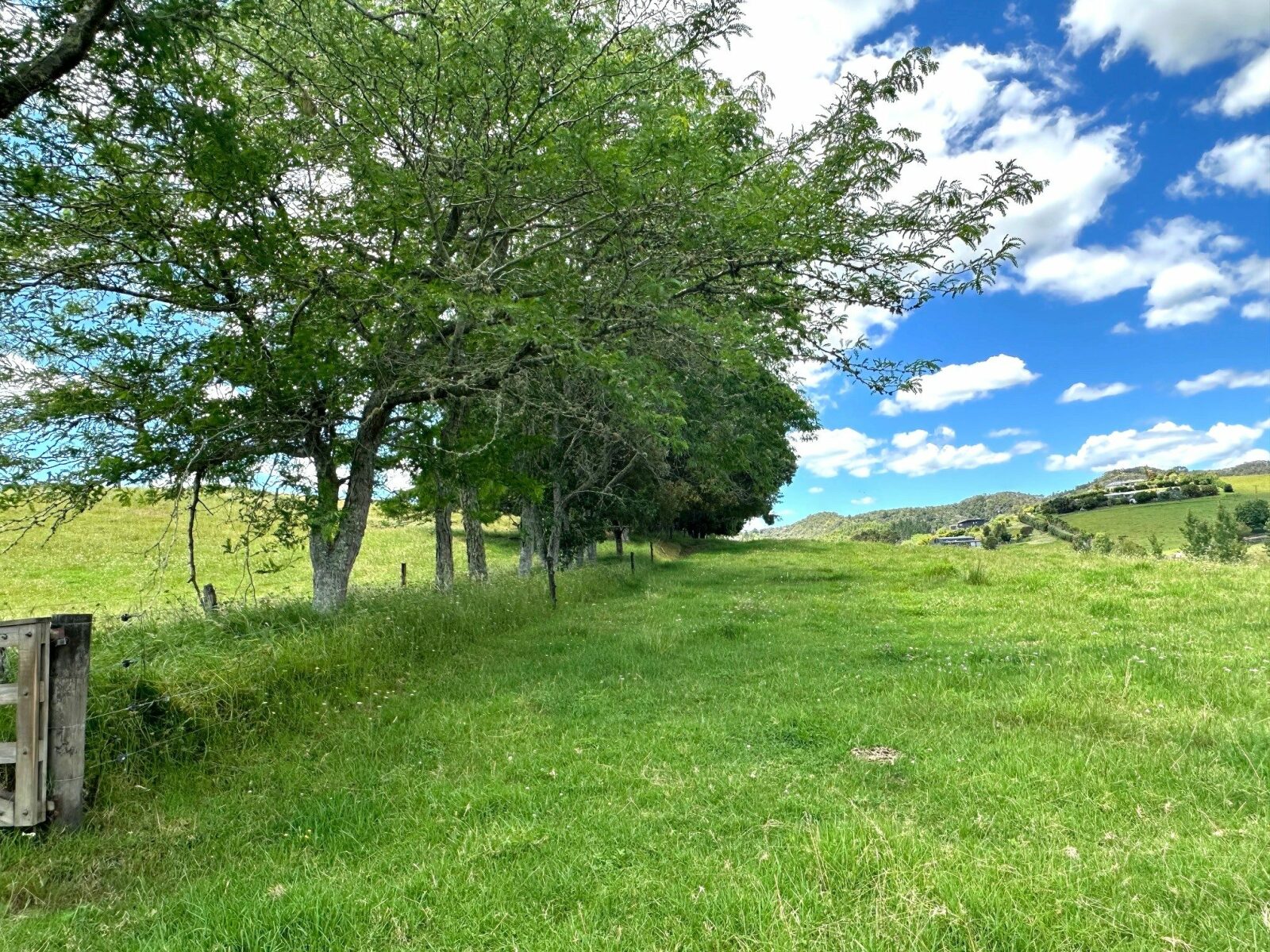 A Charming, Character filled 3.9 ha - (9.8 acres)