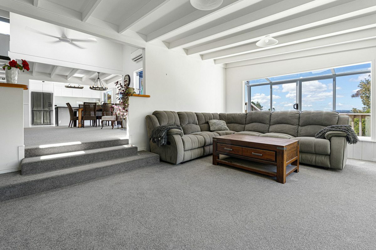 Luxurious Coastal Hideaway – Modern Elegance, Privacy and Sun in Opua