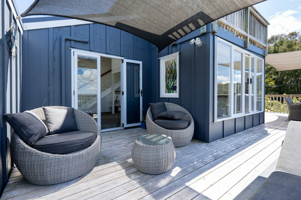 Luxurious Coastal Hideaway – Modern Elegance, Privacy and Sun in Opua