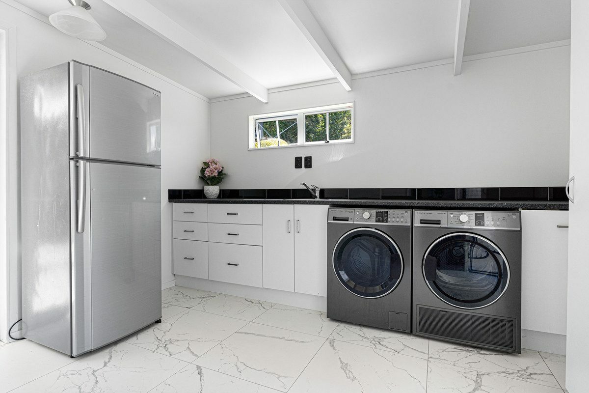 Luxurious Coastal Hideaway – Modern Elegance, Privacy and Sun in Opua