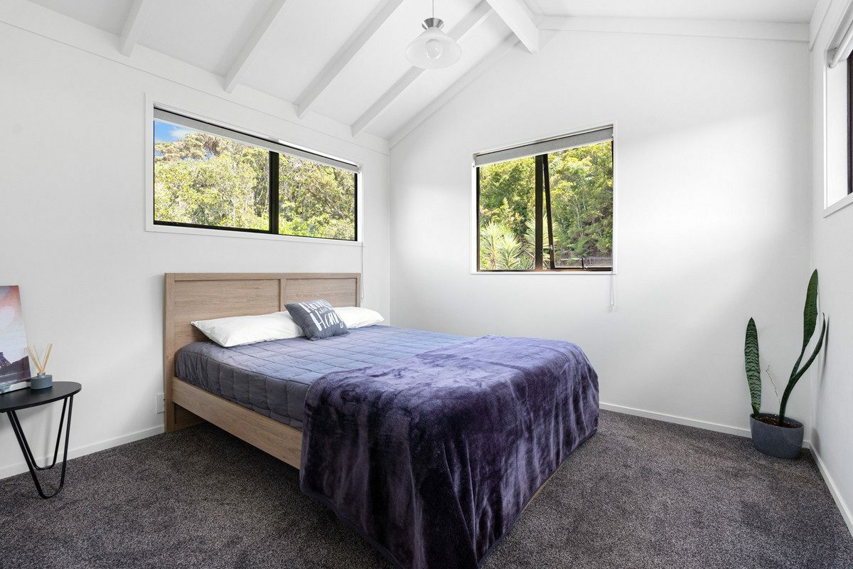 Luxurious Coastal Hideaway – Modern Elegance, Privacy and Sun in Opua