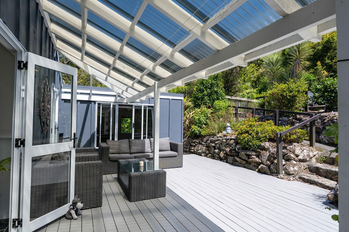 Luxurious Coastal Hideaway – Modern Elegance, Privacy and Sun in Opua