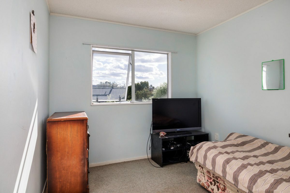 Versatile Coastal Living with Income in Beautiful Paihia