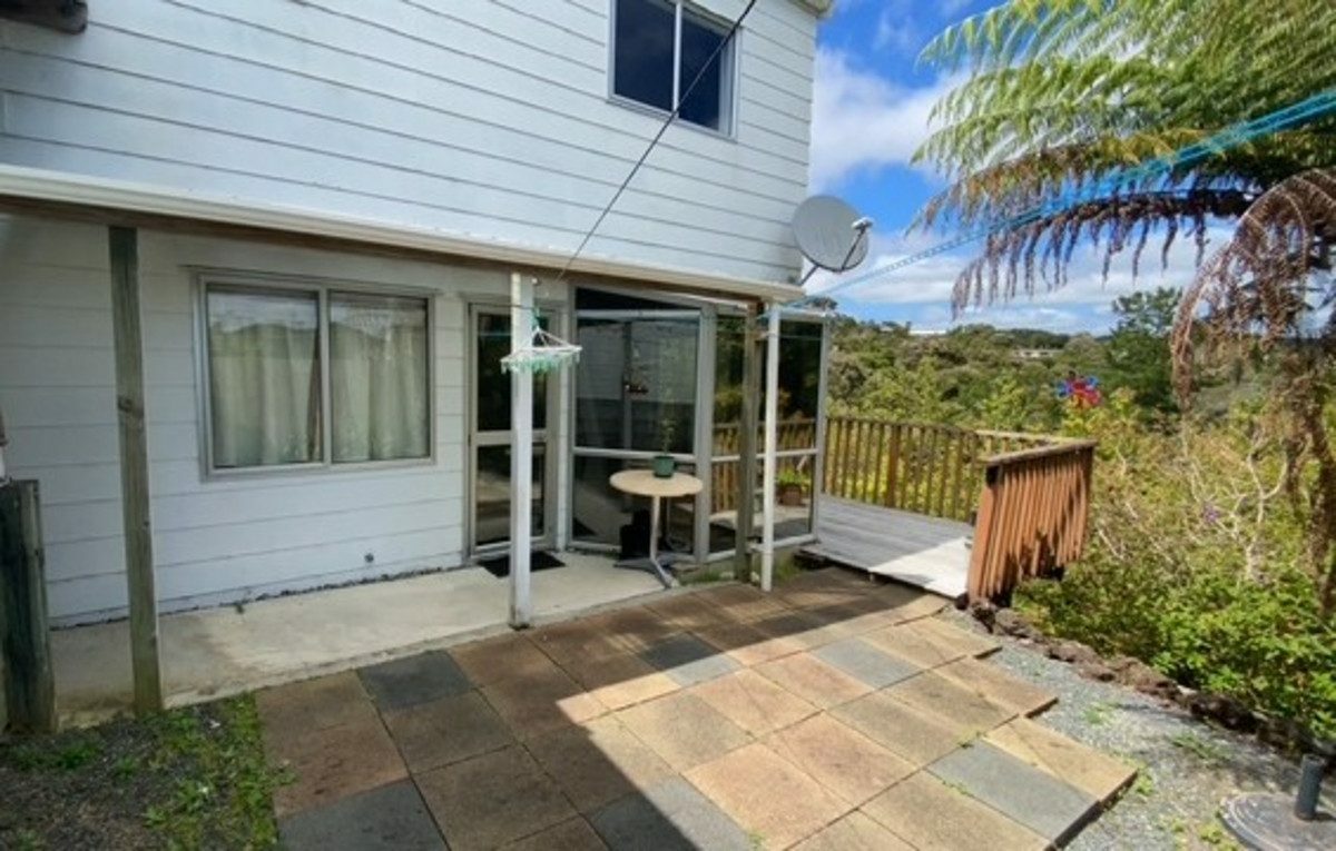Versatile Coastal Living with Income in Beautiful Paihia