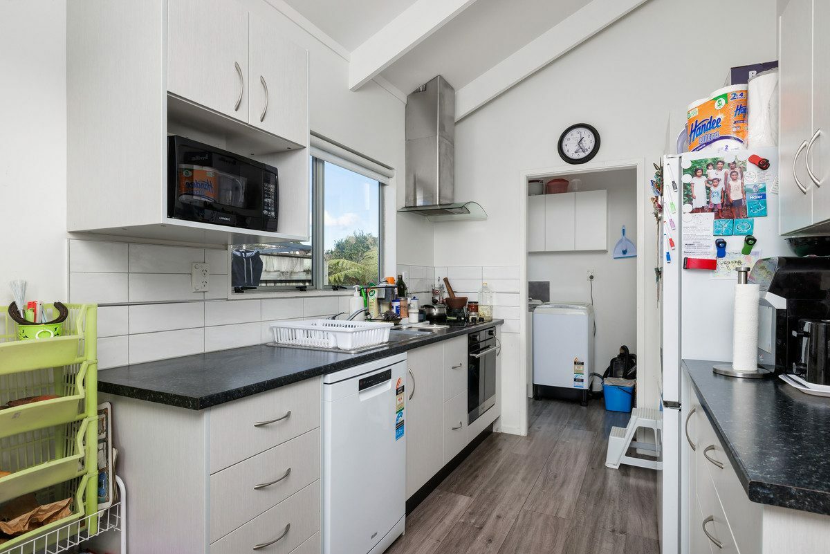 Versatile Coastal Living with Income in Beautiful Paihia