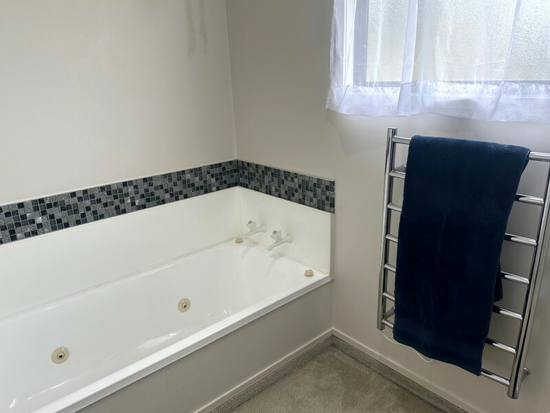 Private Haruru Haven – Space, Sun and Serenity