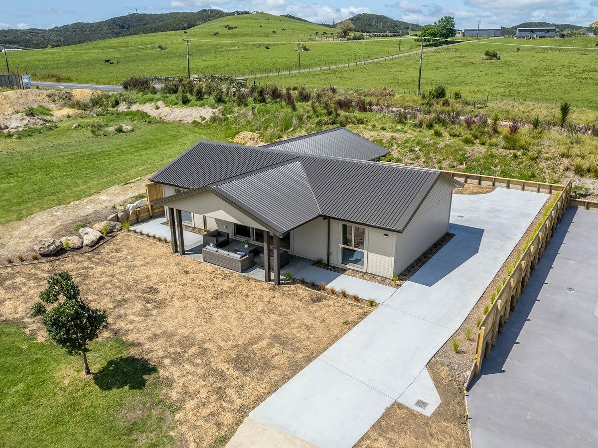 $795,000 - Sun-Filled, Brand-New Home in Paihia’s Exclusive Estate