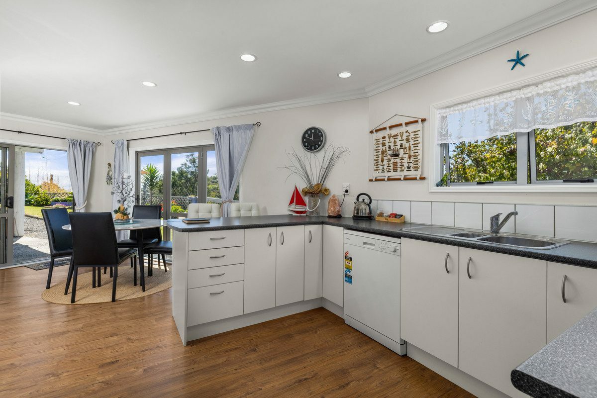 Panoramic Coastal Living with Income Potential in Paihia