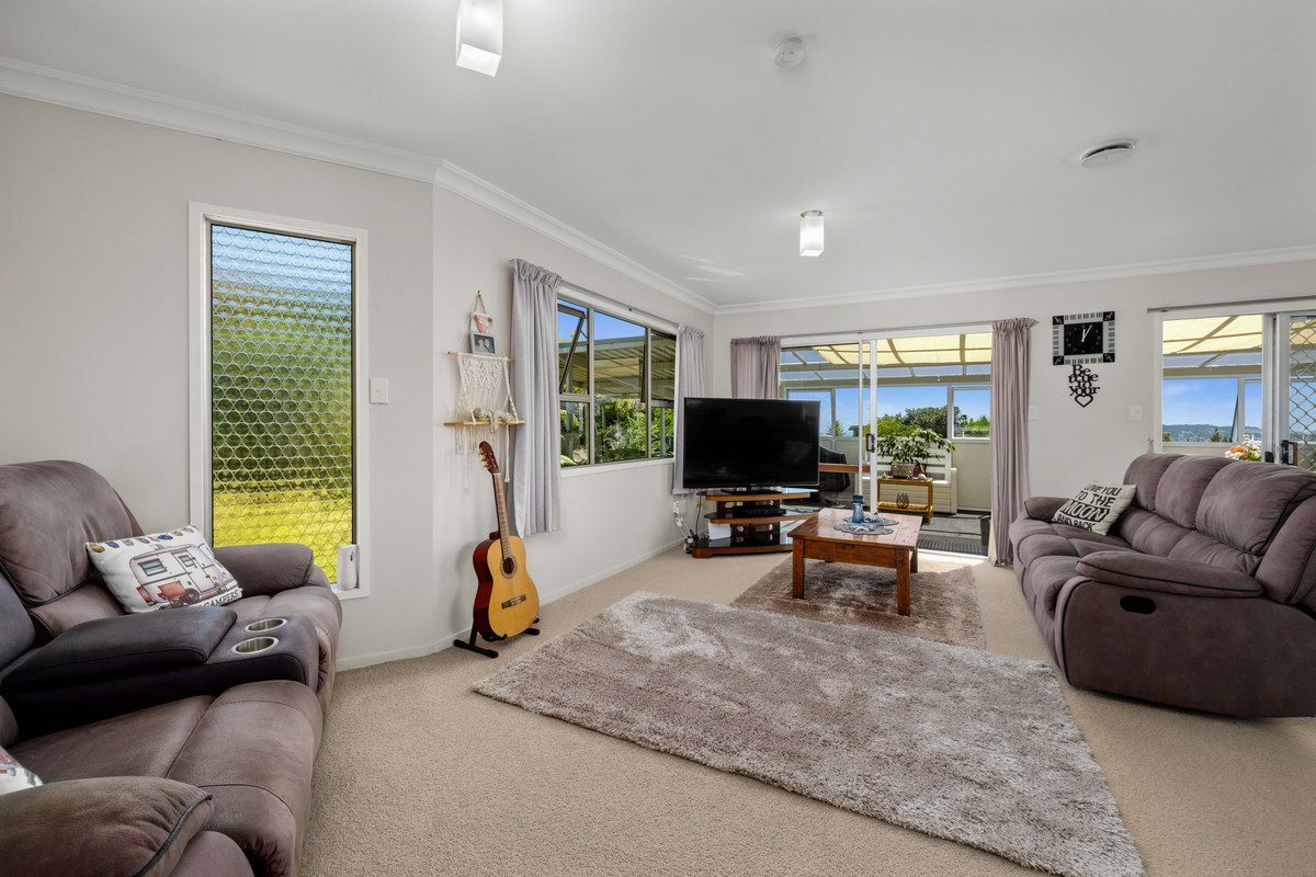 Panoramic Coastal Living with Income Potential in Paihia
