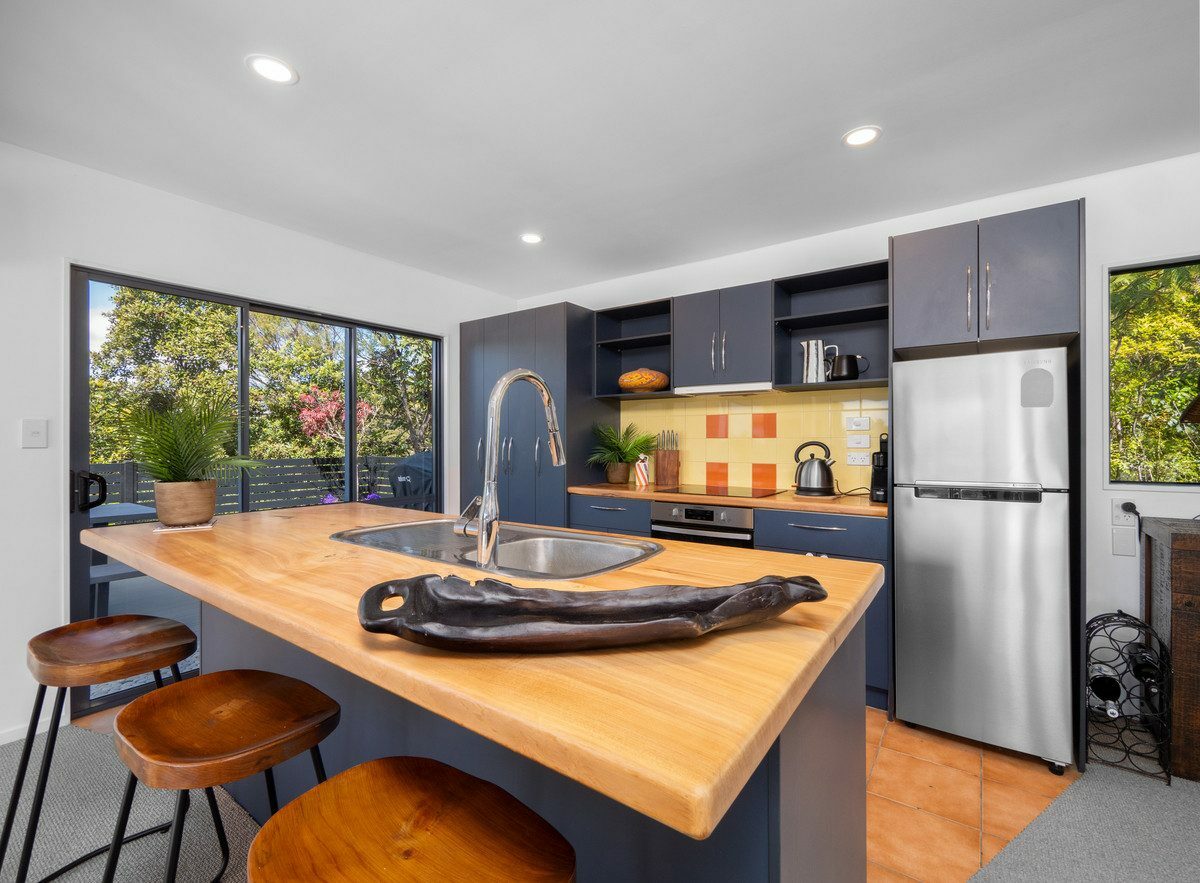 Elevated Coastal Elegance - Sun, Space and Spectacular Views