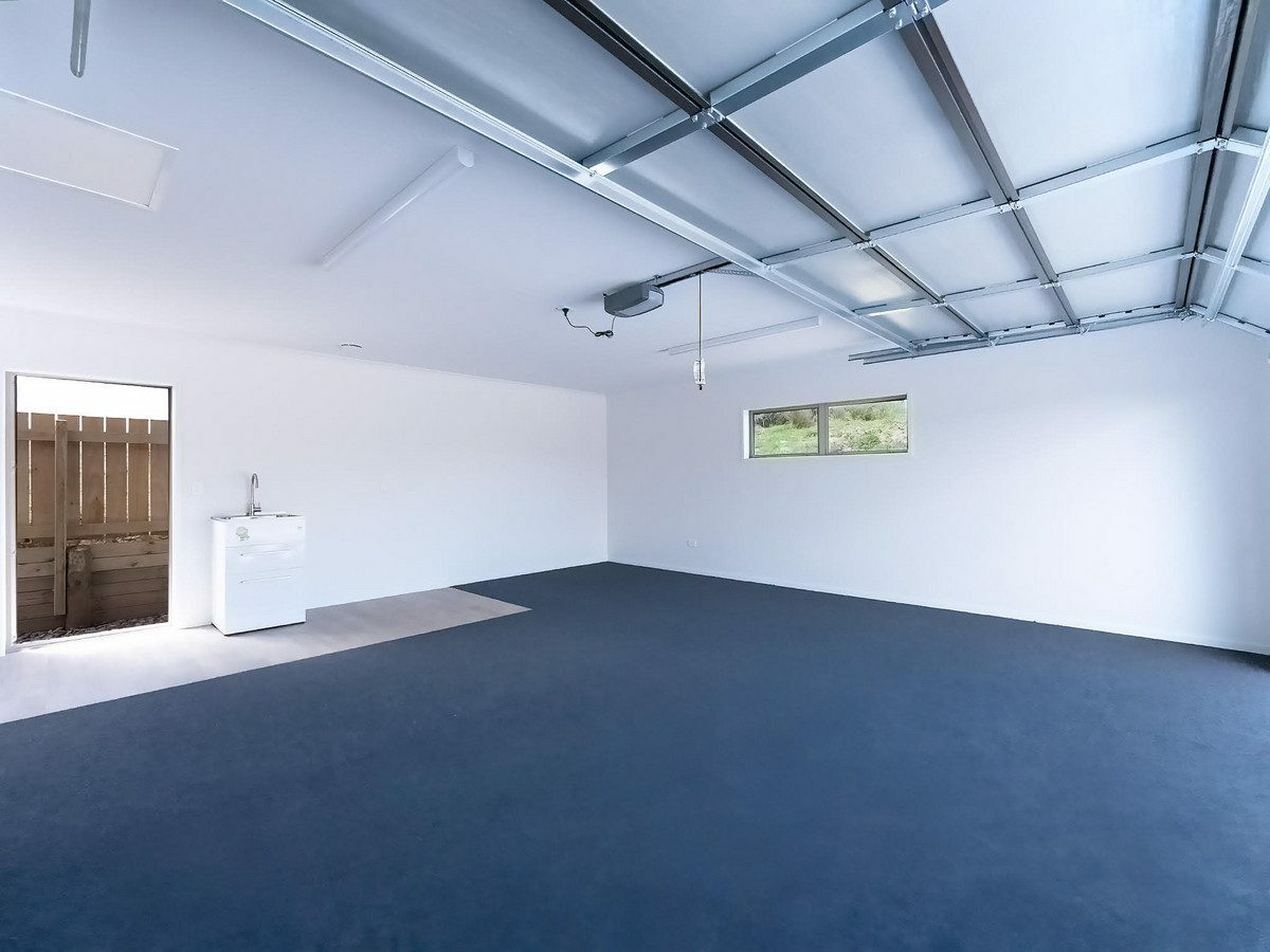 $795,000 - Sun-Filled, Brand-New Home in Paihia’s Exclusive Estate