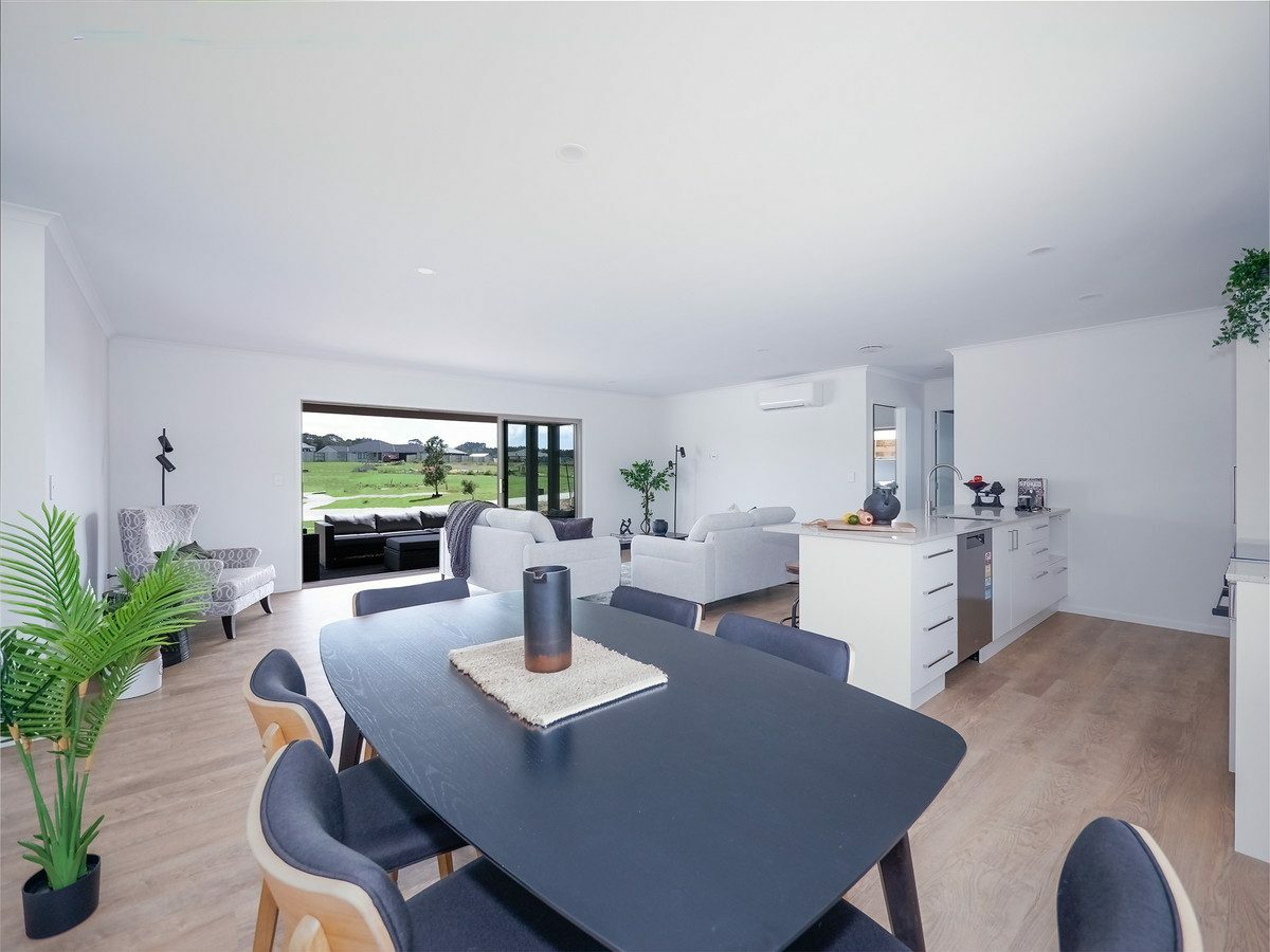 $795,000 - Sun-Filled, Brand-New Home in Paihia’s Exclusive Estate