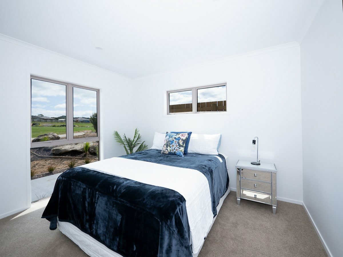 $795,000 - Sun-Filled, Brand-New Home in Paihia’s Exclusive Estate