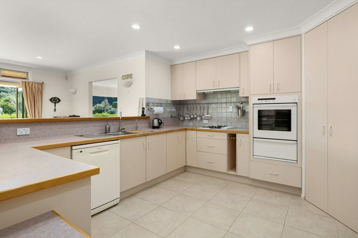 A Lifestyle Sanctuary Bathed in Sunlight