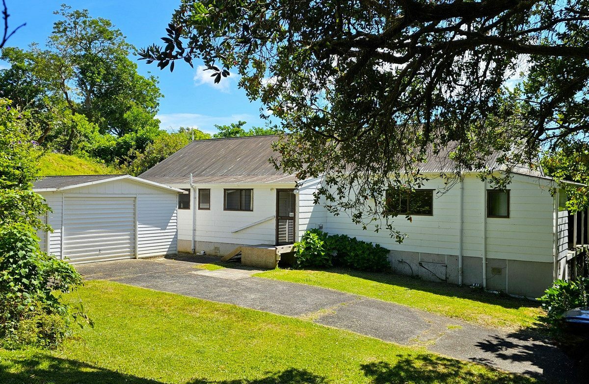 Lovely Rawene Pioneer Style Home
