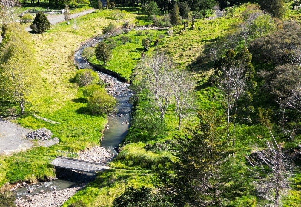 Waimamaku lifestyle with creek