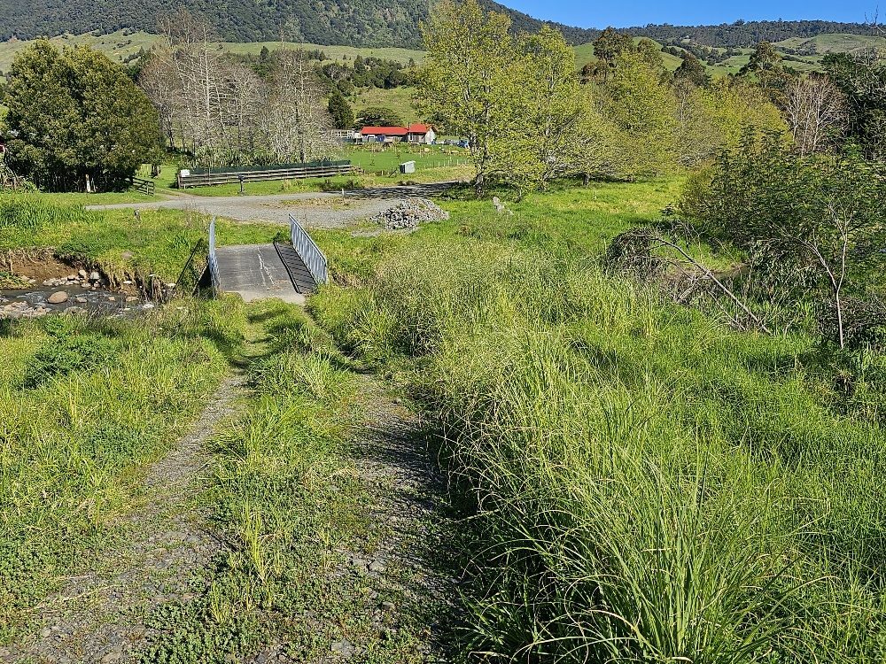 Waimamaku lifestyle with creek