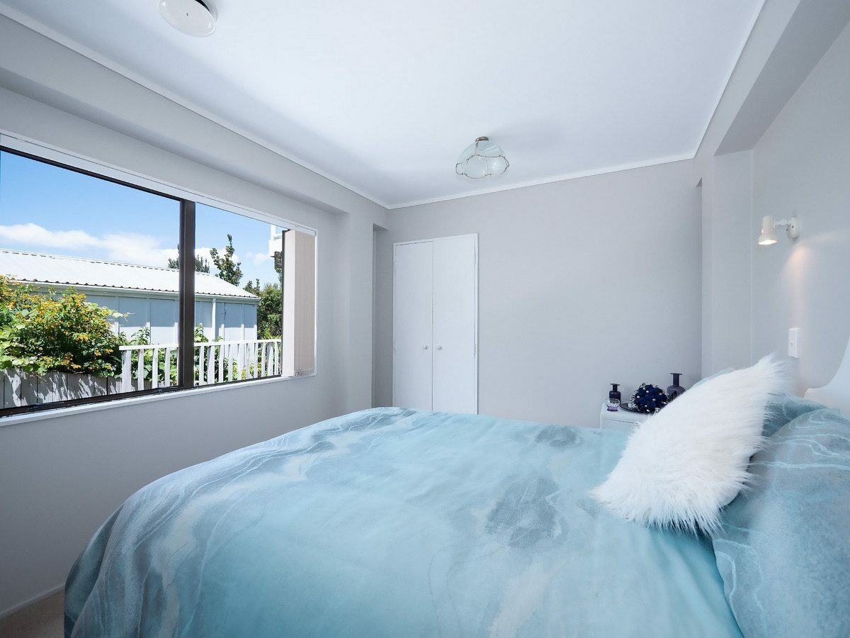 Sun-Soaked Sanctuary with Space & Heart