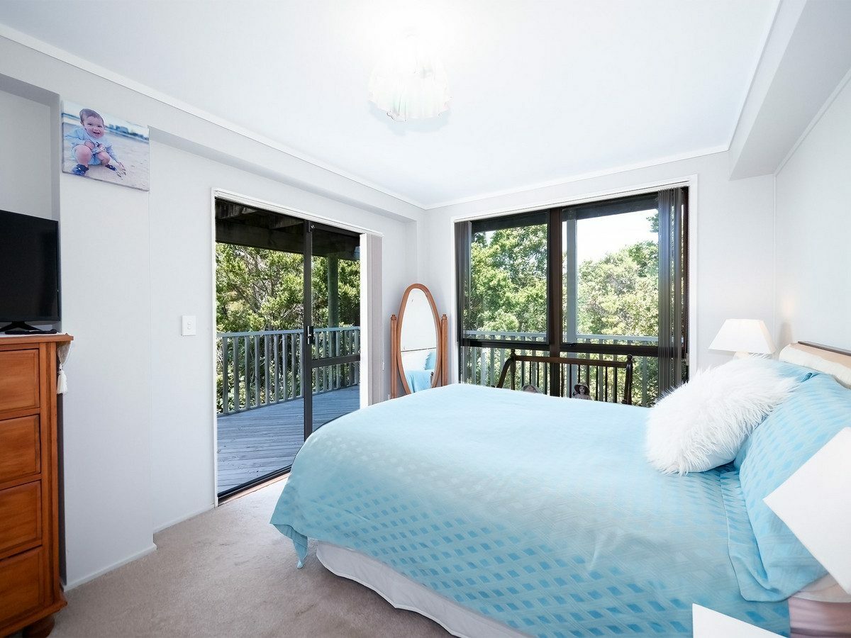 Sun-Soaked Sanctuary with Space & Heart