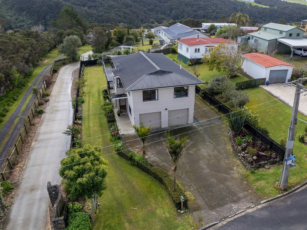 Sunlit Family Sanctuary in the Heart of Haruru