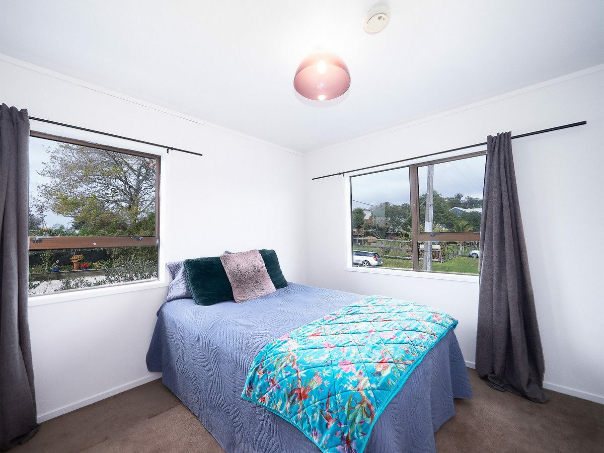 Sunlit Family Sanctuary in the Heart of Haruru