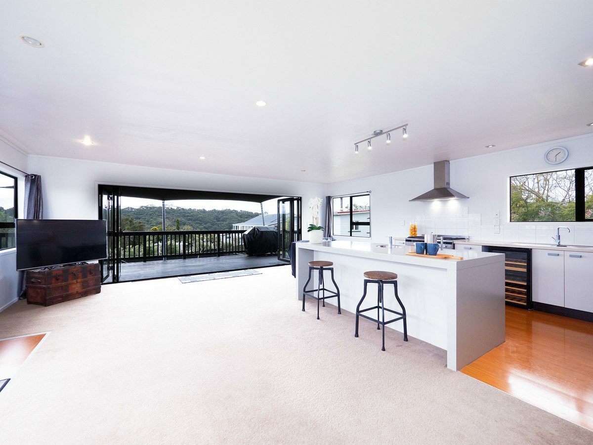 Sunlit Family Sanctuary in the Heart of Haruru