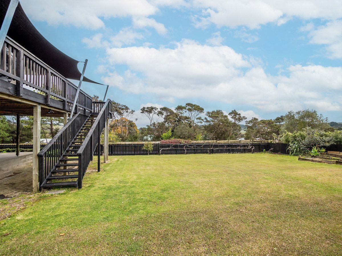 Sunlit Family Sanctuary in the Heart of Haruru