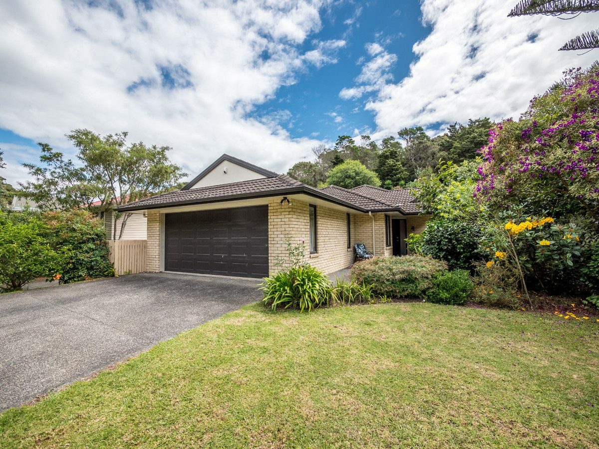 Sun-Filled Single-Level Living in the Heart of Paihia