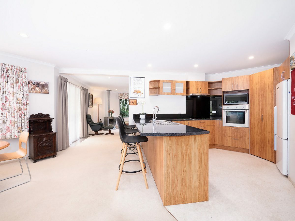 Sun-Filled Single-Level Living in the Heart of Paihia