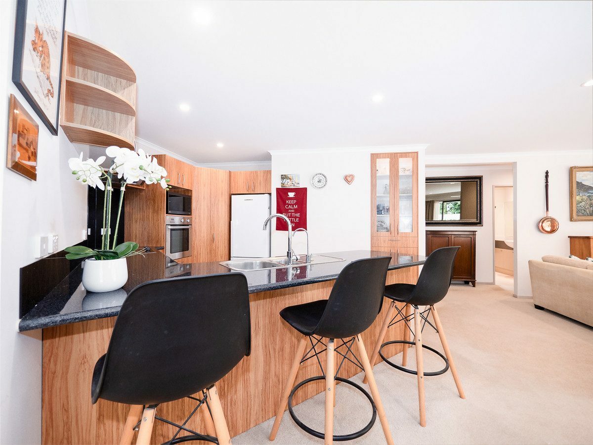 Sun-Filled Single-Level Living in the Heart of Paihia