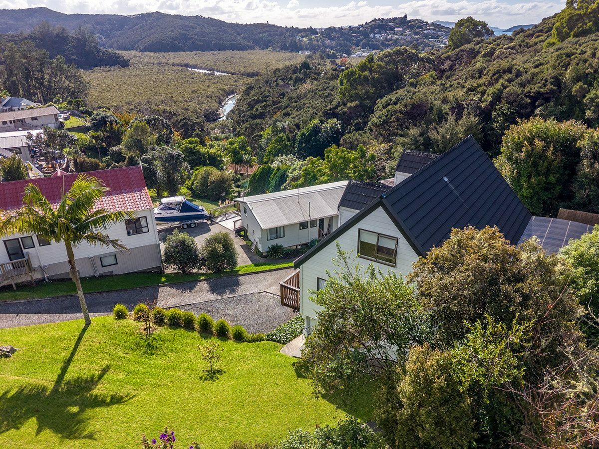 Coastal Charm, Space and Possibilities