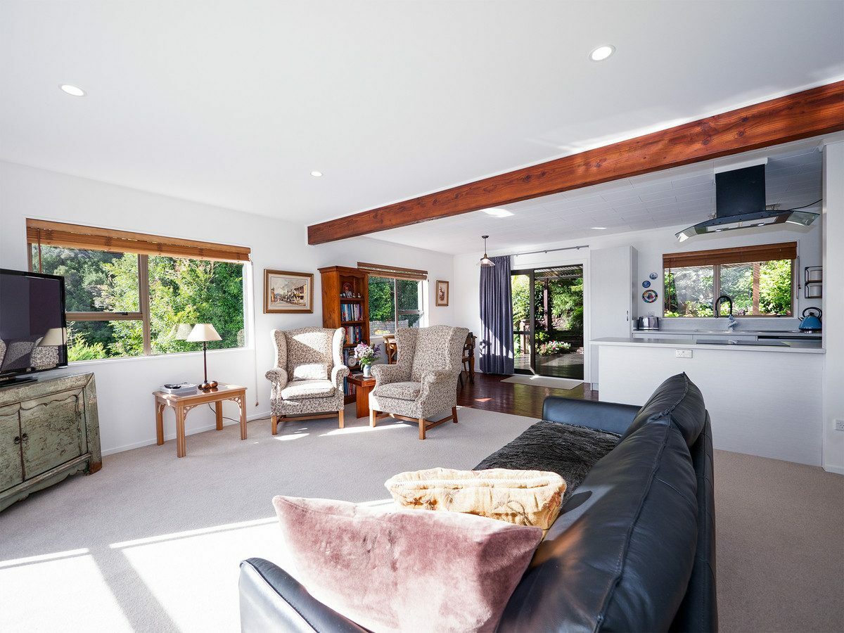 Coastal Charm, Space and Possibilities