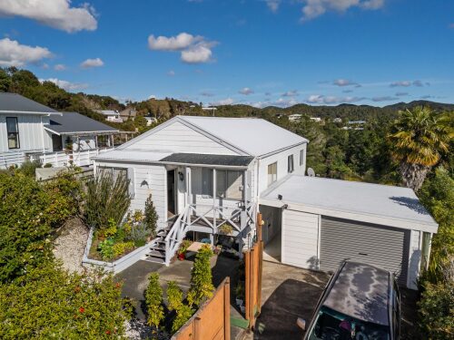 Versatile Coastal Living with Income in Beautiful Paihia